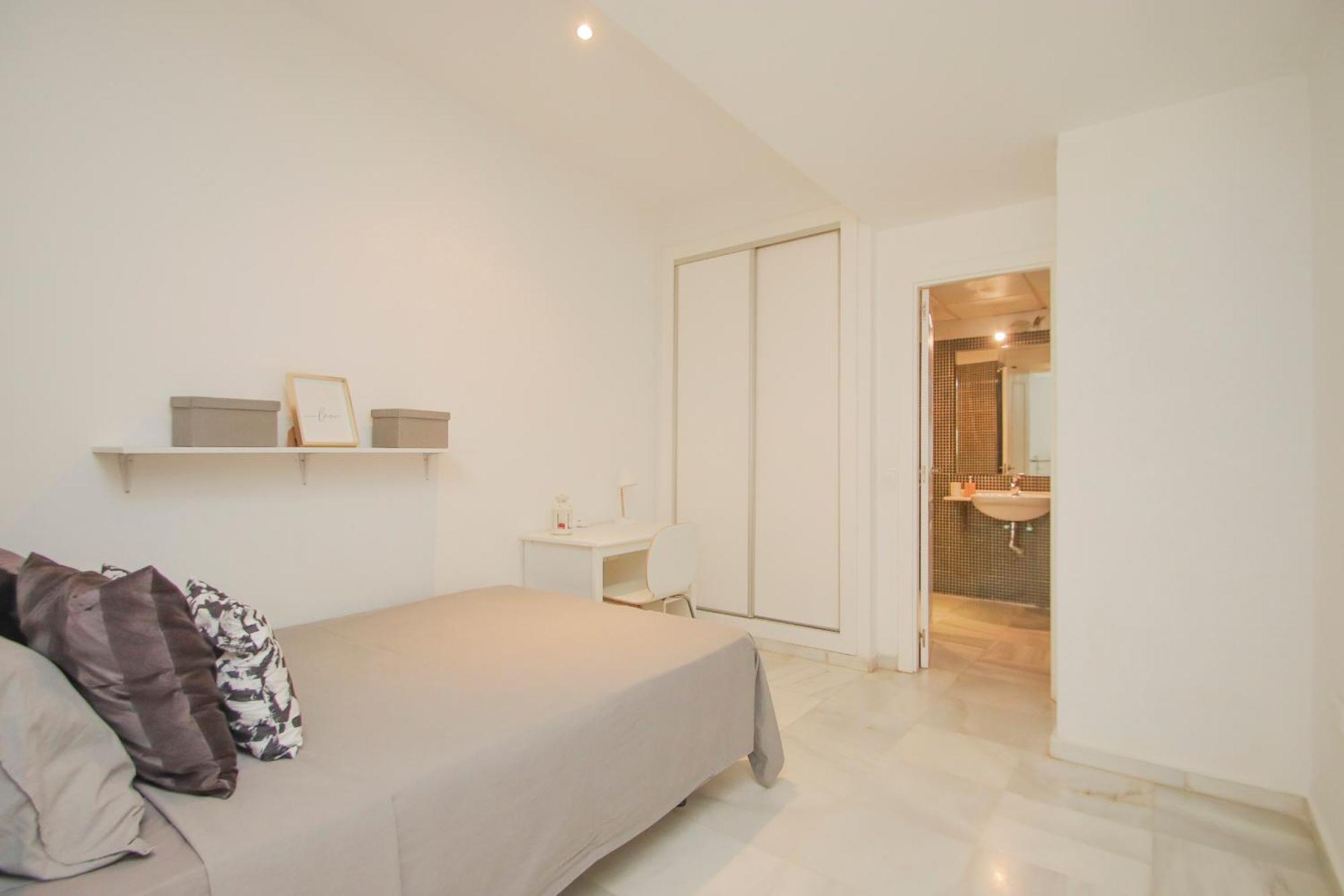 Lovely Apt In The City Center - 15M Walk Giralda Севілья Екстер'єр фото