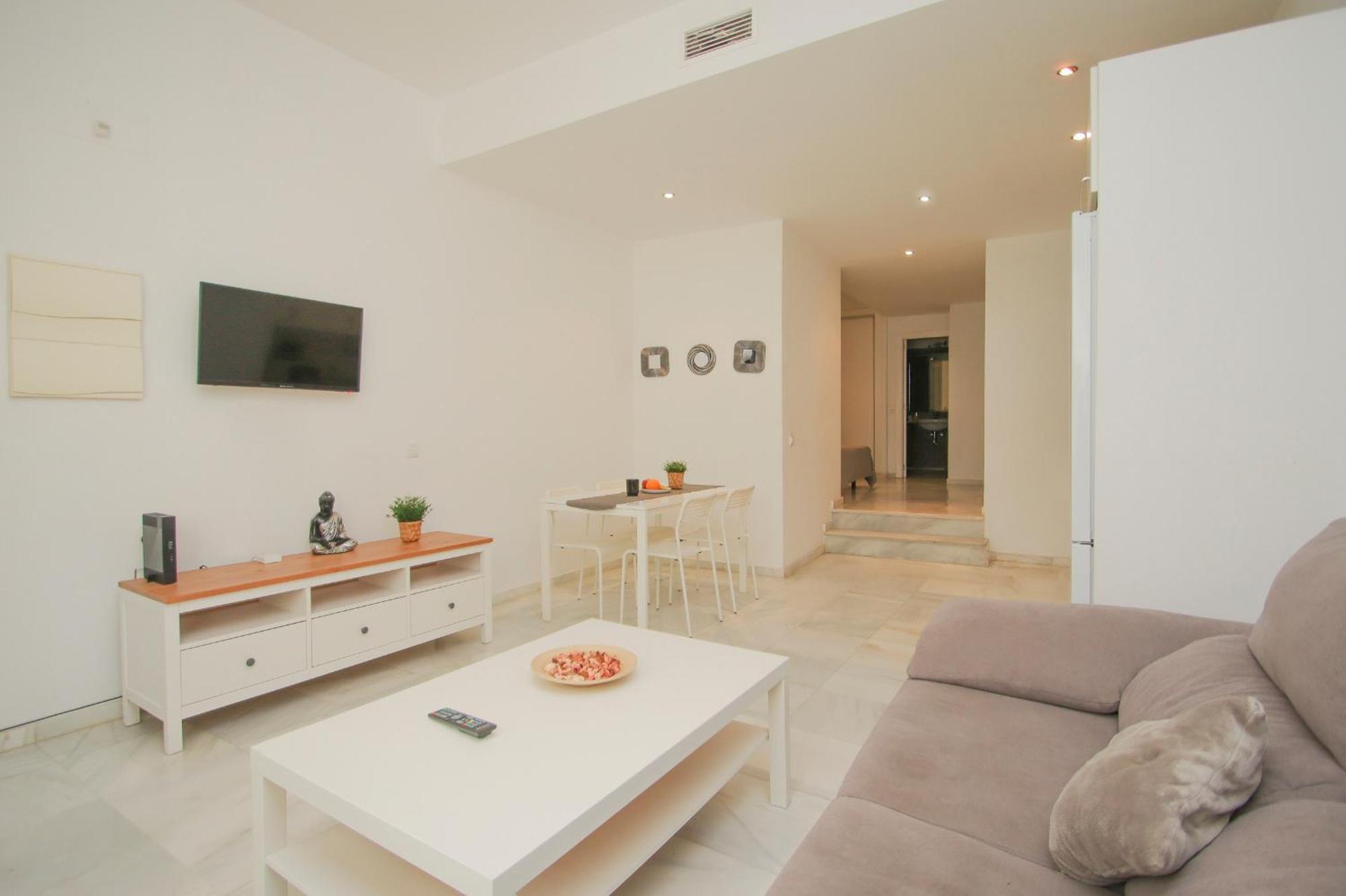 Lovely Apt In The City Center - 15M Walk Giralda Севілья Екстер'єр фото