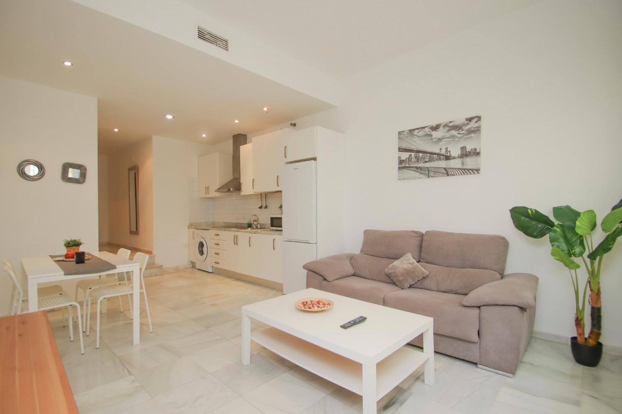 Lovely Apt In The City Center - 15M Walk Giralda Севілья Екстер'єр фото
